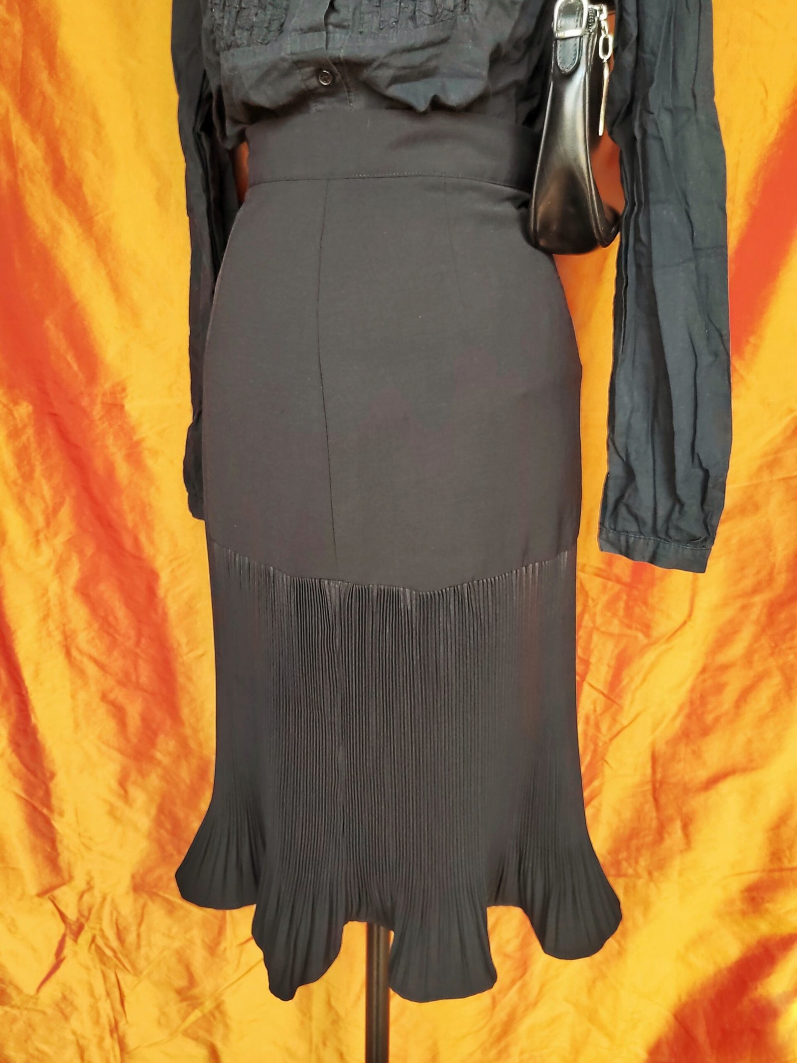 Jupe évasée noire plissée - T32/34