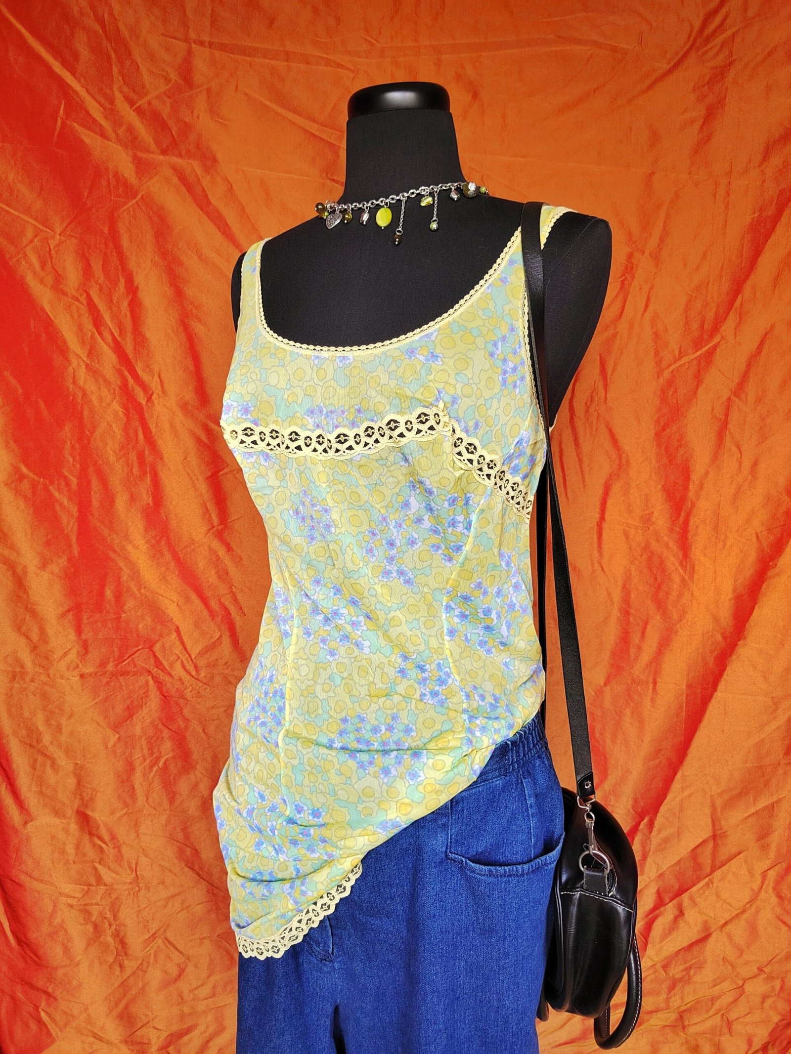 Nuisette fleurie jaune bleue et verte - T36/38