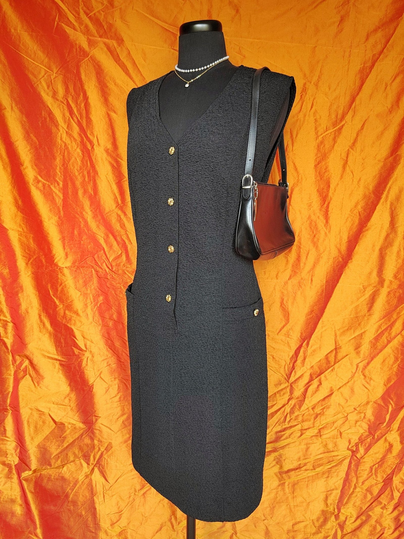 Robe noire - T44