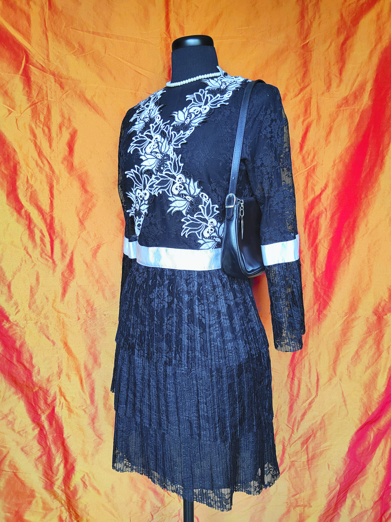 Robe dentelle noire et blanche - T36/38
