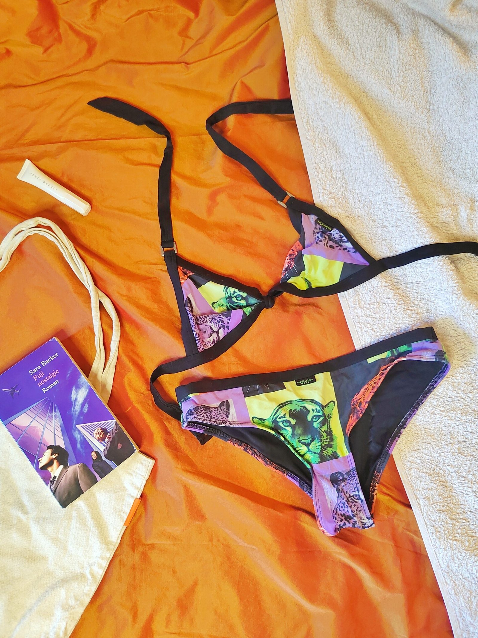Maillot de bain imprimé tigres colorés - T36