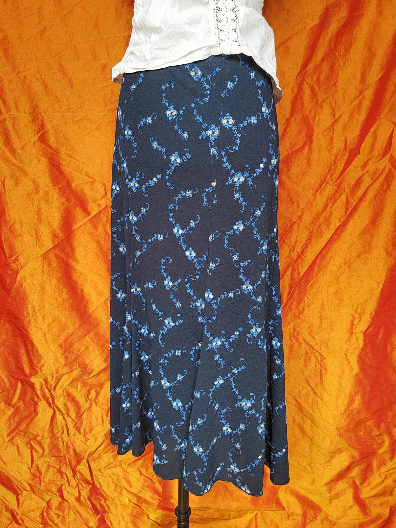 Jupe bleue fleurie - T56/58/60