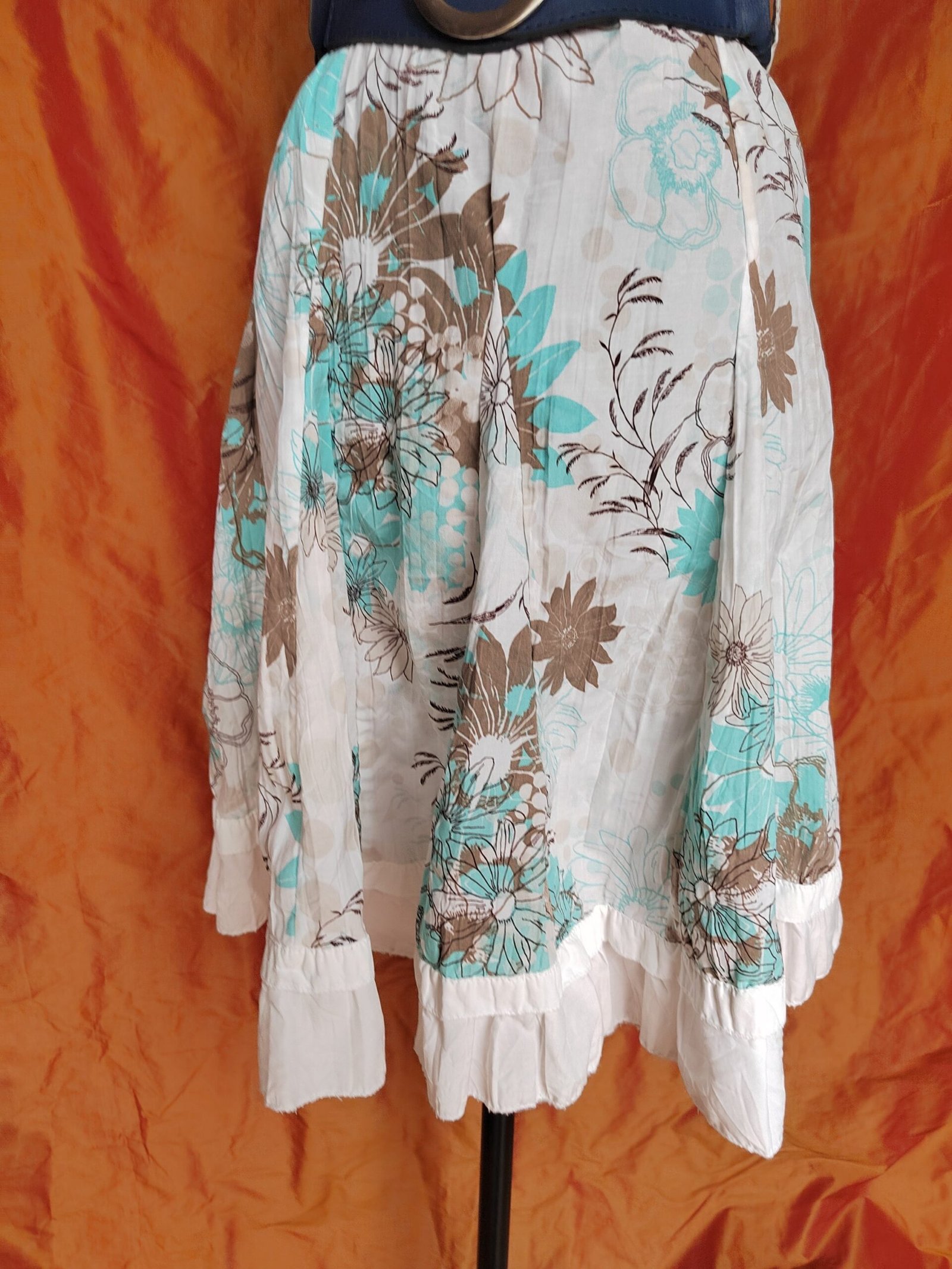 Robe blanche fleurs bleues et taupe - T38/40 – Image 7