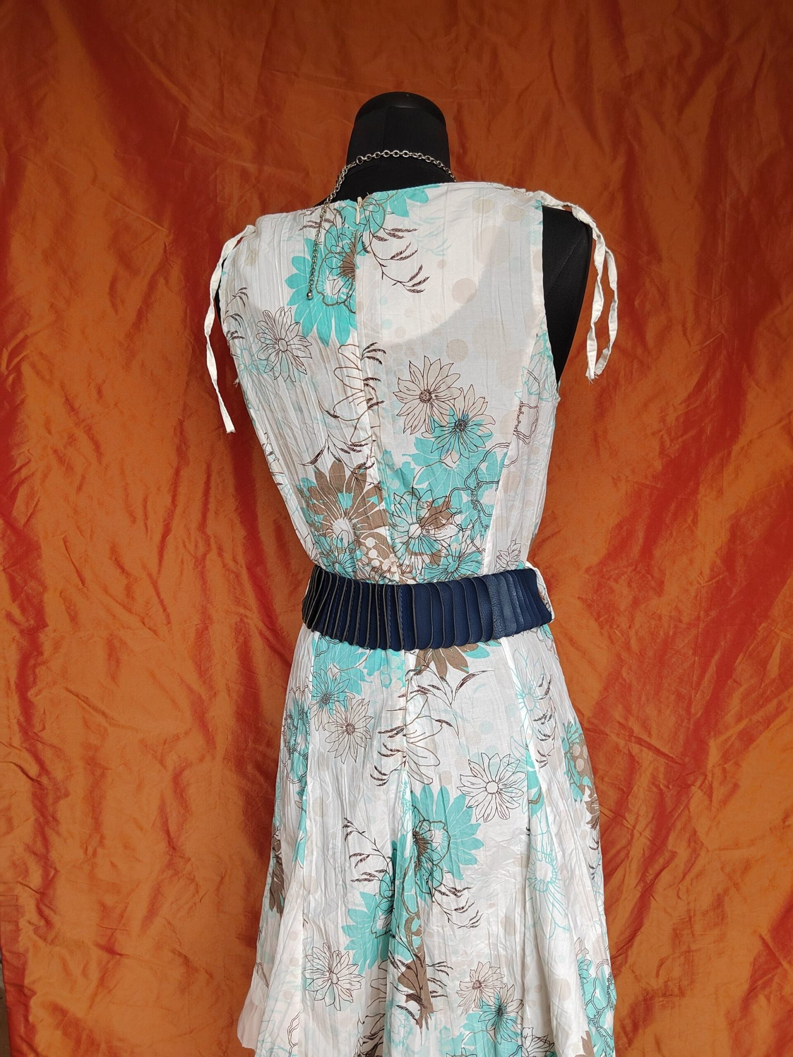 Robe blanche fleurs bleues et taupe - T38/40 – Image 4