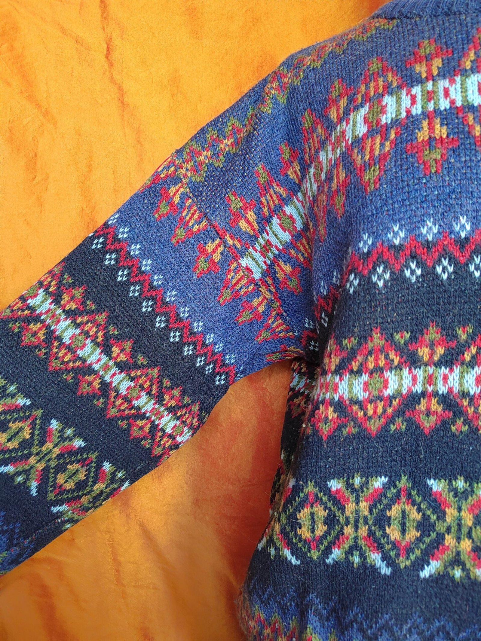 Pull vintage à motifs rouge et bleu - T38/40 – Image 2