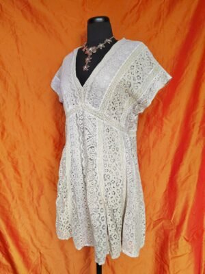 Robe dentelle beige - T38